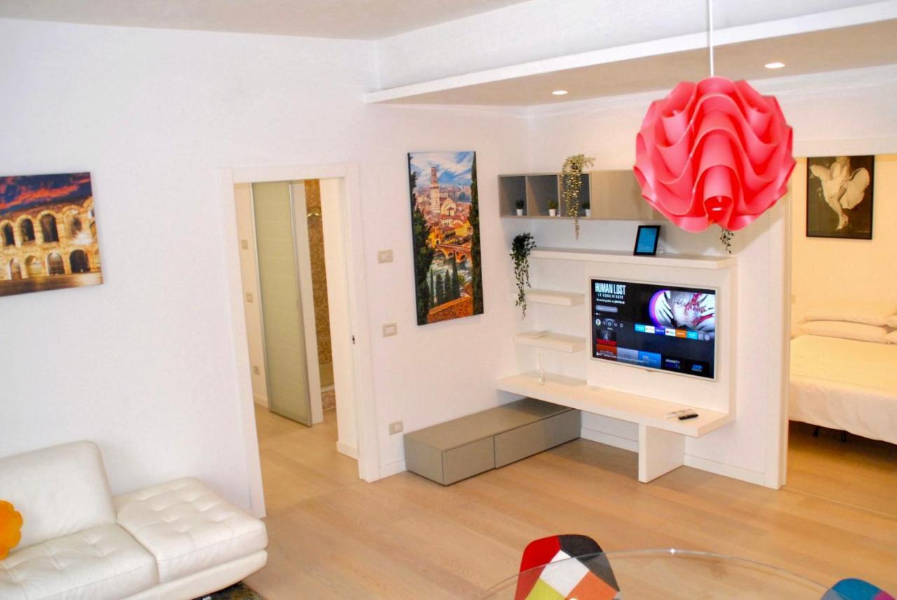 Apartamento Romeo's House Nel Centro Storico Di - Free Parking Verona